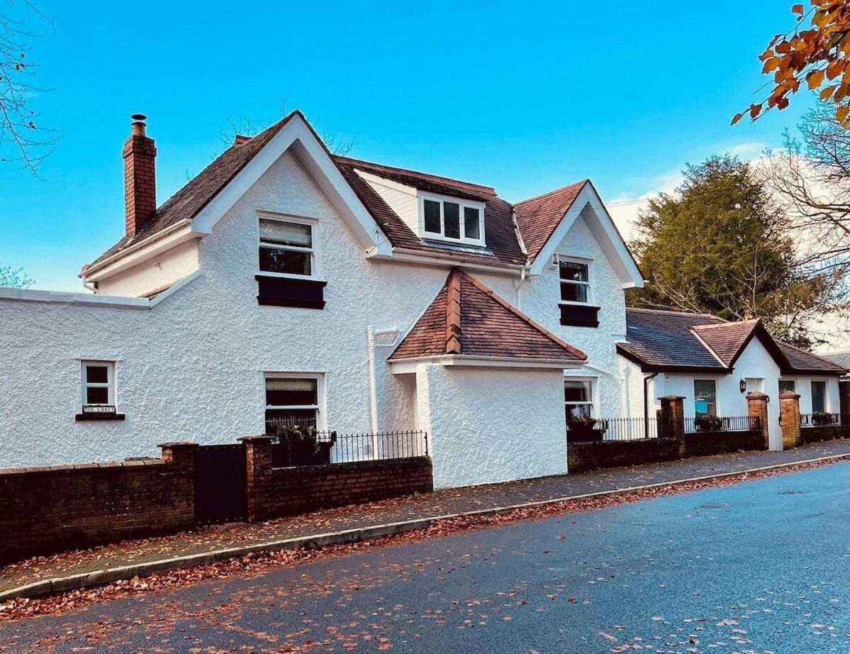 6 - Central Location - Entire House - Free Parking Merthyr Tydfil Dış mekan fotoğraf